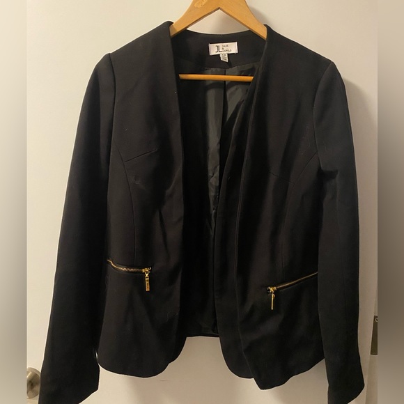 Black Blazer - Picture 1 of 3